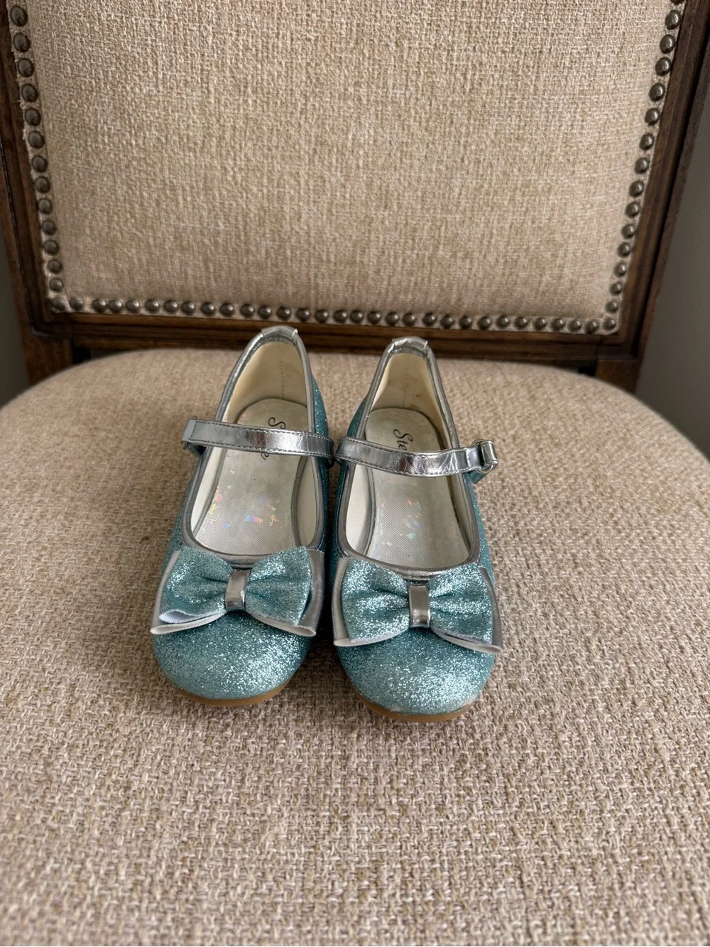 Girls Princess Blue and Silver Glitter Bow Mary Jane dress shoes size 12 Velcro